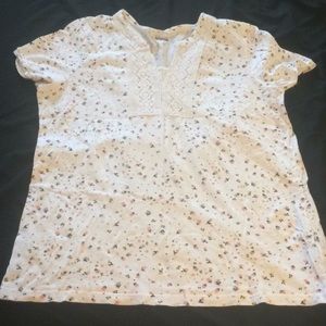 White short sleeve shirt